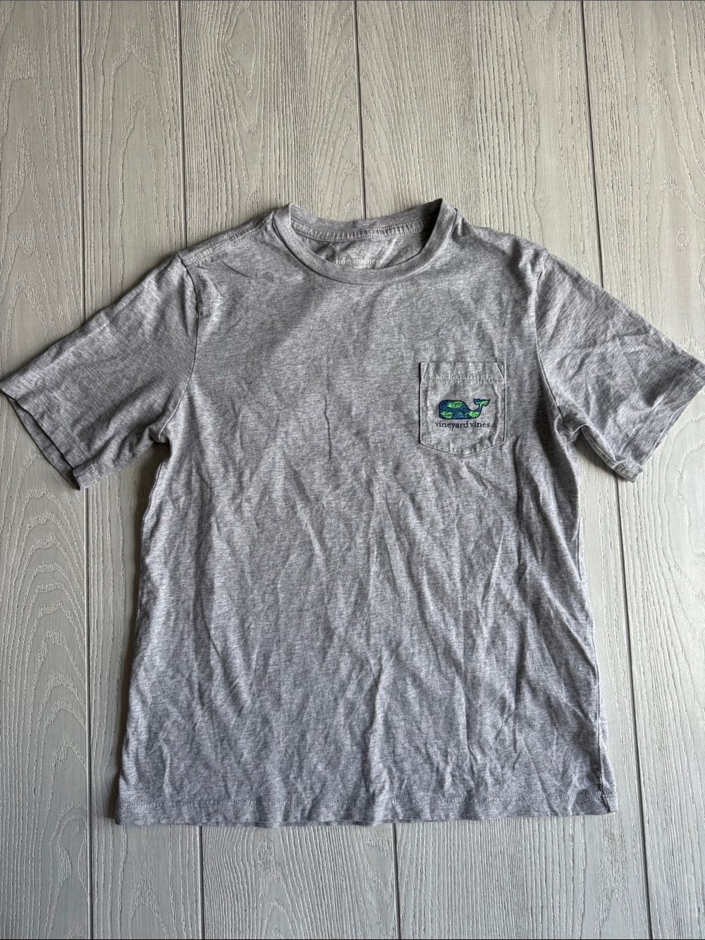 Vineyard vines gray short sleeve tshirt with whale logo, Medium 10/12 - Picture 4 of 7